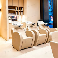 Station de lavage de cheveux de luxe haut de gamme personnalisée pour salon de coiffure et institut de beauté, avec bac en céramique, fauteuil de lavage et chaise de douche