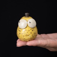 Adorable figurine de chaton de thé en forme de poire de dessin animé, mini décoration de table en résine pour les amateurs de thé