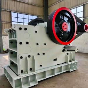 Britador de Mandíbulas PE-500x 750 com Transportador e Alimentador - Product Image 2