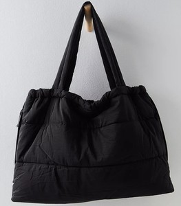 Sac fourre-tout de voyage pour femmes Sac de sport matelassé avec logo personnalisé pour hommes Femmes Doublure en nylon Sac de sport imperméable Gym Fitness Weekend - Product Image 4