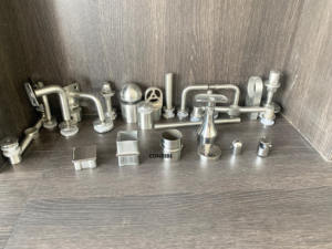 مكيفات من الفولاذ المقاوم للصدأ 40/50 موصلات زاوية للأنابيب المربعة للدرابزين - Product Image 6