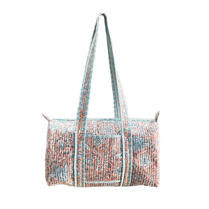 Bolsa de Viaje de Fin de Semana Premium de Algodón Acolchado Ecológico Hecha a Mano en India, Ligera, con Correa de Hombro, Estilo Boho para Gimnasio y Viajes de Fin de Semana - Product Image 1