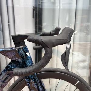 Vélo de route Ultegra Di2 24 vitesses avec cadre en carbone T800 et roues en carbone de 50 mm pour la course d'élite - Product Image 2