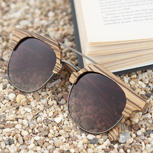 Gafas <span class=keywords><strong>de</strong></span> Sol <span class=keywords><strong>de</strong></span> Madera Estilo <span class=keywords><strong>Verano</strong></span> BOBO BIRD Recicladas, Montura Dorada, <span class=keywords><strong>Lentes</strong></span> <span class=keywords><strong>de</strong></span> Alta Calidad con Madera <span class=keywords><strong>de</strong></span> Zebra, Gafas <span class=keywords><strong>de</strong></span> Playa, Regalo Perfecto - Product Image 2