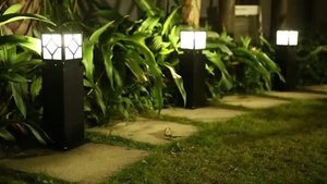 Lampe solaire de jardin en aluminium noir LED 5000K CRI90, angle de faisceau 60°, IP65 résistante à l'eau, avec détecteur de mouvement, montage encastré - Product Image 4