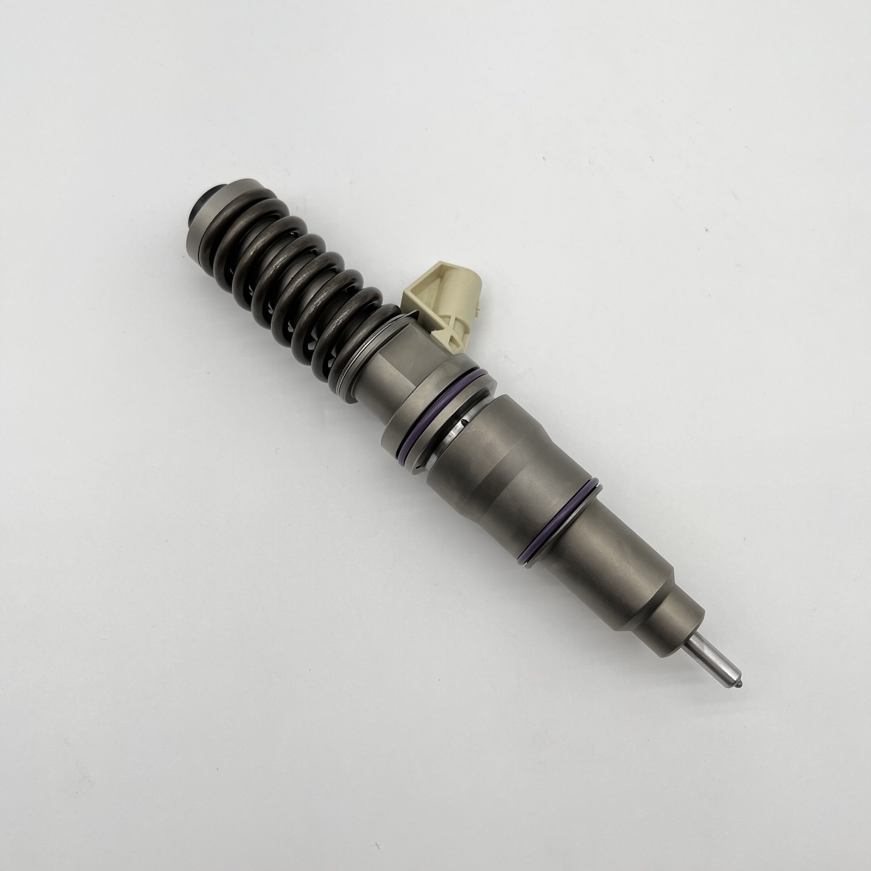 Excavator parts injector 5001866295 2PINS diesel fuel injector 50018666295 for VOLVO D12 EURO 3