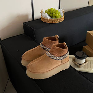 Calcetines de Invierno de Lujo, Diseño Étnico, Color Block, Tejidos, Cálidos, de Piel de Oveja, Impermeables - Product Image 1