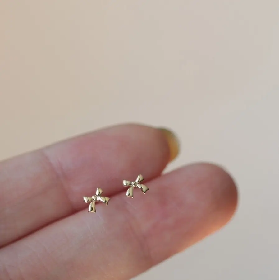 Minimalist 14k plated sterling silver cute tiny 925 silver earrings for kids gold kids bow mini earrings stud jewelry