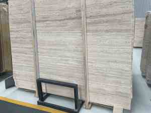 Carreaux <span class=keywords><strong>de</strong></span> travertin italien super blancs, modernes, polis, imperméables, personnalisés à partir <span class=keywords><strong>de</strong></span> grandes dalles pour usage en villa - Product Image 3