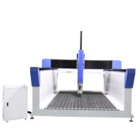 Machine de gravure CNC pour la fabrication de plateaux intérieurs en mousse perlée PE pour emballages antichoc