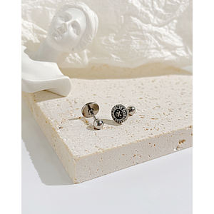 Vente en gros Clous <span class=keywords><strong>d</strong></span>'oreilles Vintage Punk <span class=keywords><strong>Viking</strong></span> en acier inoxydable étanche pour hommes et femmes - Product Image 3