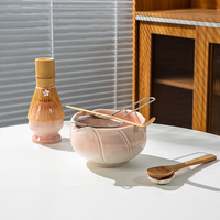 Astief – Nouveau Kit Complet de Matcha en Céramique Rose à Motifs Floraux, 8 Pièces, avec Bec Verseur, Fouet en Bambou, Cuillère et Tamis