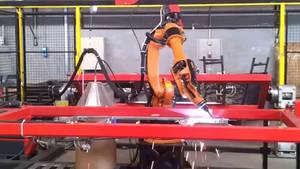 Solution de soudage ONA, robot industriel KR 8 R1620 avec une charge utile de 8 kg et une portée de bras de 1620 mm - Product Image 1