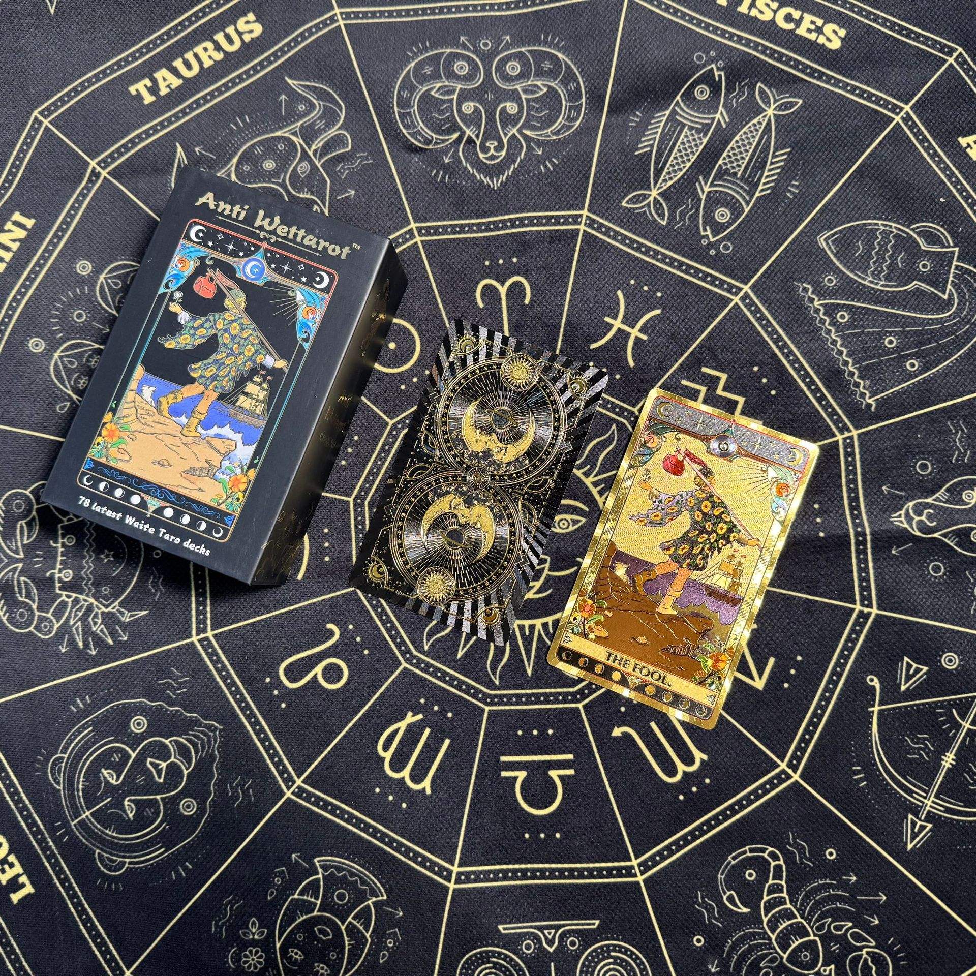 กล่องปากกาหมึกดวงจันทร์