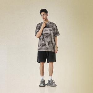 T-shirts d'été premium pour hommes, style streetwear américain, coupe ample, bords effilochés, finition batik cirée et vieillie - Product Image 3