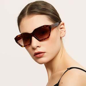 Lunettes de soleil polygonales populaires de haute qualité avec logo personnalisé, lunettes de soleil de luxe UV400, petites lunettes de soleil carrées pour femmes - Product Image 1