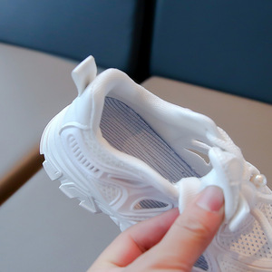 Sneaker da ragazza primavera 2025 autunno Torre scarpe da studente <span class=keywords><strong>bianche</strong></span> in Mesh traspirante per la chiusura Slip-On per il giorno dei bambini - Product Image 4