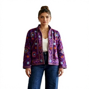 Chaqueta Acolchada de Terciopelo Hecha a Mano para Mujer, Diseño Floral Morado, Estilo Bohemio, Abrigo Casual de Otoño - Product Image 1