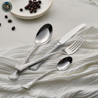 Ensemble de couverts en acier inoxydable argenté de haute qualité avec manche texturé martelé, couteau et fourchette de style occidental pour fêtes, hôtels, vente en gros