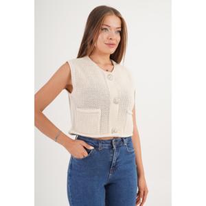 เสื้อกั๊กถักติดกระดุมสีทองพร้อมกระเป๋าคู่ เสื้อคลุมระบายอากาศสำหรับผู้หญิง อะคริลิก 100% - Product Image 3