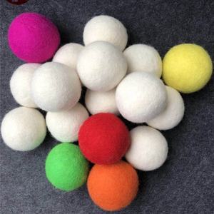 Boules de séchage écologiques Taixiang 100% laine (6-10 cm) - Couleurs gris/blanc pour usage domestique - Product Image 6