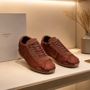 Sneakers Minimaliste alla Moda, Scarpe Morbide e Piatte con Motivo a Stelle e Suola in Gomma - Product Image 5