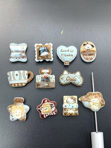 Manik-manik timbul dua sisi seri warna kopi lucu DIY tembus lubang, aksesoris manik-manik bermotif - Product Image 2