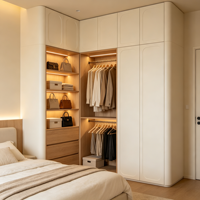 Armoire de rangement arrondie en chêne crème, finition artisanale, avec éclairage LED intégré, idéale pour les projets de rénovation de dressing arrondi