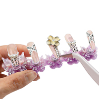 Nouveau support magnétique durable pour faux ongles en forme de papillon, base d'entraînement et de présentation Aurora pour la pratique des faux ongles longs en bande
