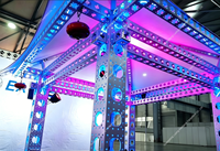 Fabricant de structures d'éclairage en aluminium, fournissant des structures robustes, résistantes à l'usure, imperméables et à haute capacité de charge pour les décorations de concerts
