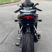 Rétroviseurs latéraux de moto en aluminium CNC rotatifs style aile furtive pour Zhang Xue 820RR ZX500RR - Vente chaude