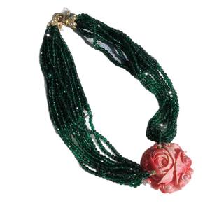 Colgante vintage de cristal multicapa con concha de reina, diseño retro exquisito con tallado de rosa, estilo moderno y versátil. - Product Image 5