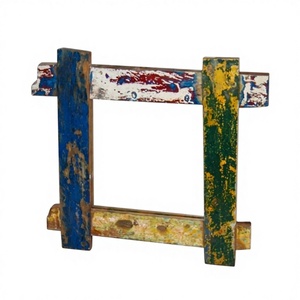 Miroir mural artisanal rustique écologique durable à murs épais en bois de bateau recyclé couleur naturelle pour salon, chambre, villa - Product Image 1