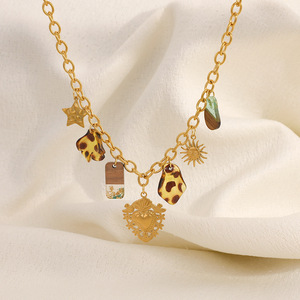 สร้อยคอสแตนเลสสตีลพร้อมจี้รูปหัวใจ ดวงอาทิตย์ และเสือดาว ชุบทอง 18k สายคล้องคอสำหรับผู้หญิง เครื่องประดับแฟชั่น - Product Image 3