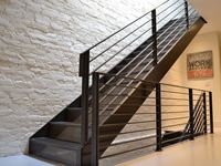 Moderne Dachboden-Gusseisen-Treppe Metall-Treppengeländer Langlebige Schwarze Innen- und Außentreppe aus Stahl