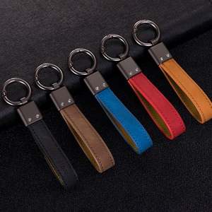 Porte-clés décapsuleur EDC vintage en cuir, multifonction de luxe en aluminium, mousqueton intelligent, collection 2026 pour l'extérieur - Product Image 2