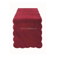 CH Deco 035 Chemin de table classique en velours matelassé à bords festonnés