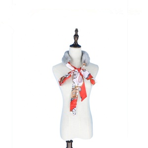 Collier en <span class=keywords><strong>fourrure</strong></span> de lapin Rex véritable avec écharpe imprimée en satin - Product Image 4