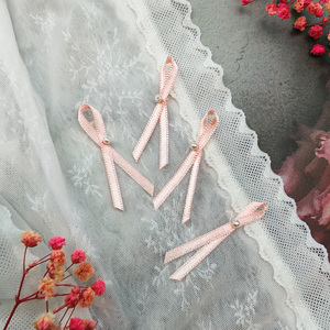 Petit nœud de ruban gros-grain couleur peau 100% polyester personnalisé boucle élastique préfabriquée pour bouteille de parfum et accessoires de sous-vêtements - Product Image 2