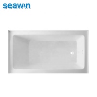 Baignoire autoportante rectangulaire moderne en acrylique blanc, profonde, à 3 parois, pour une personne, avec jupe simple, pour salle de bain.