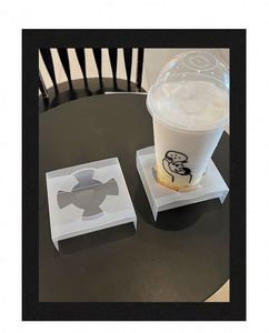 ฐานวางแก้วพลาสติก PP คุณภาพสูง รุ่น 0401 สำหรับใช้งานเชิงพาณิชย์ ผิวสัมผัสแบบด้าน ดีไซน์ยกสูงสำหรับวางแก้วเครื่องดื่ม ขนม  รับทำโลโก้ตามสั่ง - Product Image 3