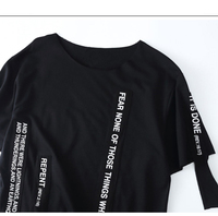 T-shirts noirs unis originaux de style streetwear hip-hop pour hommes, nouveaux vêtements surdimensionnés tendance avec design à ruban