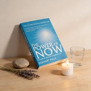 El Poder del Momento, de Eckhart Tolle, Libro de Lectura sobre Bienestar Espiritual y Vida Consciente - Product Image 1