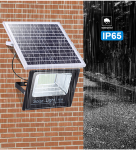 Projecteur LED Solaire 200W IP67 Étanche Extérieur 5000K Lumière du Jour Corps en Aluminium Semi-Encastré Éclairage de Jardin Certifié CE - Product Image 5