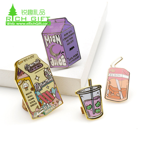 Bán buôn tùy chỉnh mềm Kpop men pins sản xuất logo nhà sản xuất hợp kim kẽm Trung Quốc OEM vải tùy chỉnh ve áo pins huy hiệu - Product Image 3