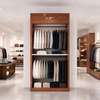 Vitrine en bois foncé grainé avec logo en relief, double tringle de suspension, étagère centrale, présentoir de vente au détail sur mesure