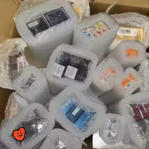 Perfume Luminoso Negro Brillante en Spray <span class=keywords><strong>Eau</strong></span> <span class=keywords><strong>de</strong></span> <span class=keywords><strong>Parfum</strong></span> 105ml, Aroma Amaderado Intenso para Hombre, Ecológico y <span class=keywords><strong>de</strong></span> Larga Duración, Ideal para Discotecas y Carnavales - Product Image 5