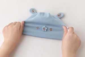 Ensemble de 4 bonnets pour nouveau-né avec oreilles 3D, broderie étoile porte-bonheur, coton doux de classe A, bonnets pour bébés de 0 à 3 mois - Product Image 6