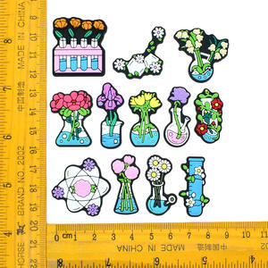 Nueva llegada suave PVC lindo dibujos animados FLORES PLANTAS serie Zueco zapato encantos moda zapato decoración flores Accesorios - Product Image 2