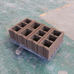 Machine de fabrication de blocs entièrement automatique QT4-36 pour blocs emboîtables et creux, avec moteur hydraulique et engrenage, pour la production de béton, en vente - Product Image 4